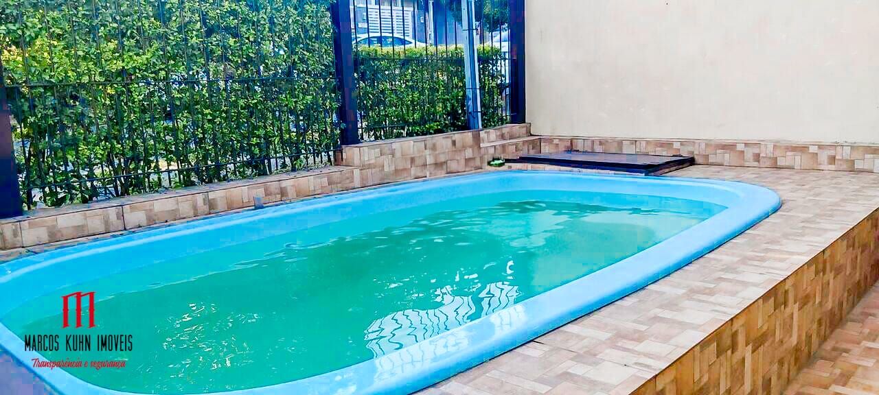 e779b6dc-812d-425f-8e5c-9e162b81b972