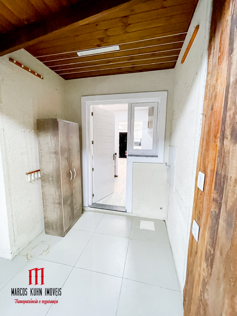 6b5458eb-8201-41b7-bbb5-2b7161d964d6 (1)